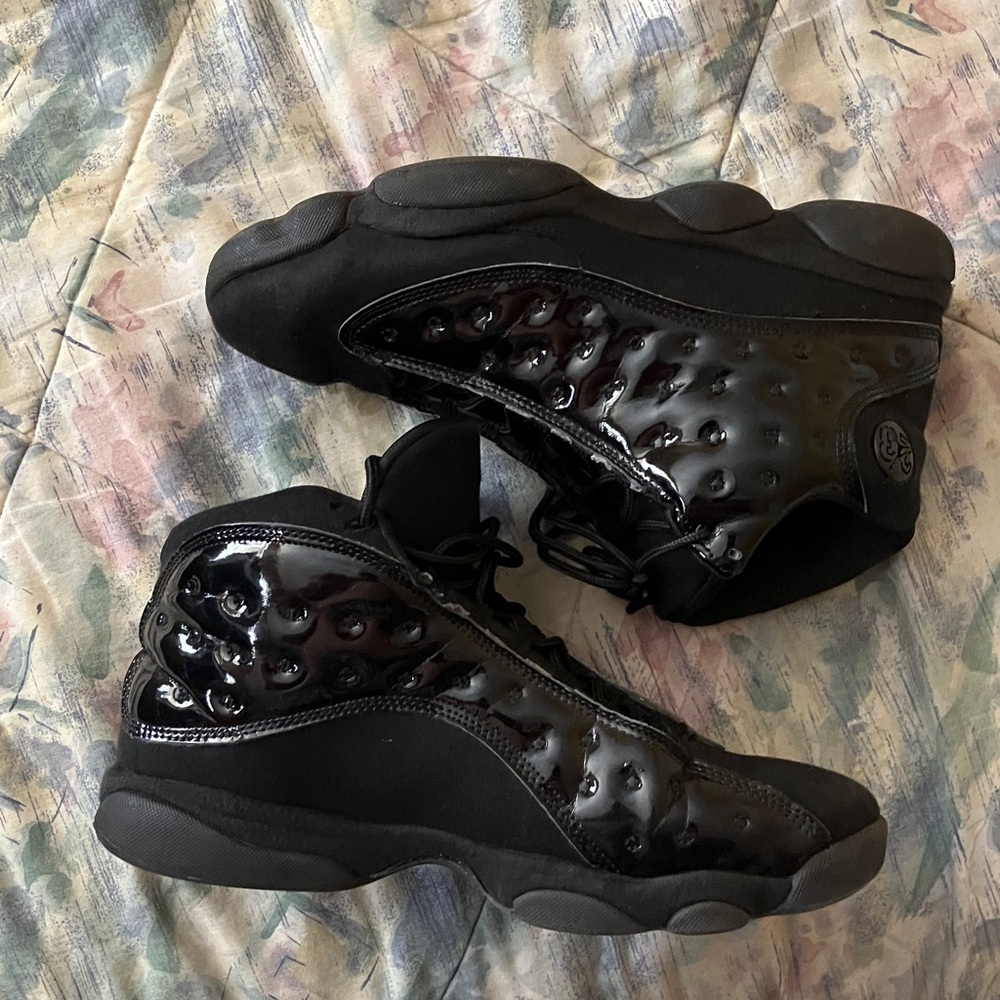 Air Jordan 13 cap and gown sz 13